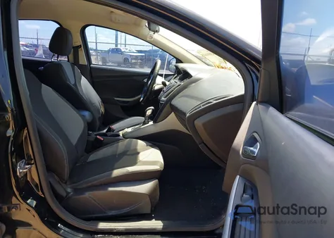 2012 Ford Focus Se z USA, uszkodzony, nr VIN 1FAHP3K22CL250024